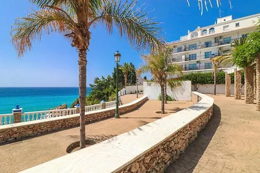 Capistrano Village B, 1 Bedroom + Free Wi-Fi Nerja Apartment